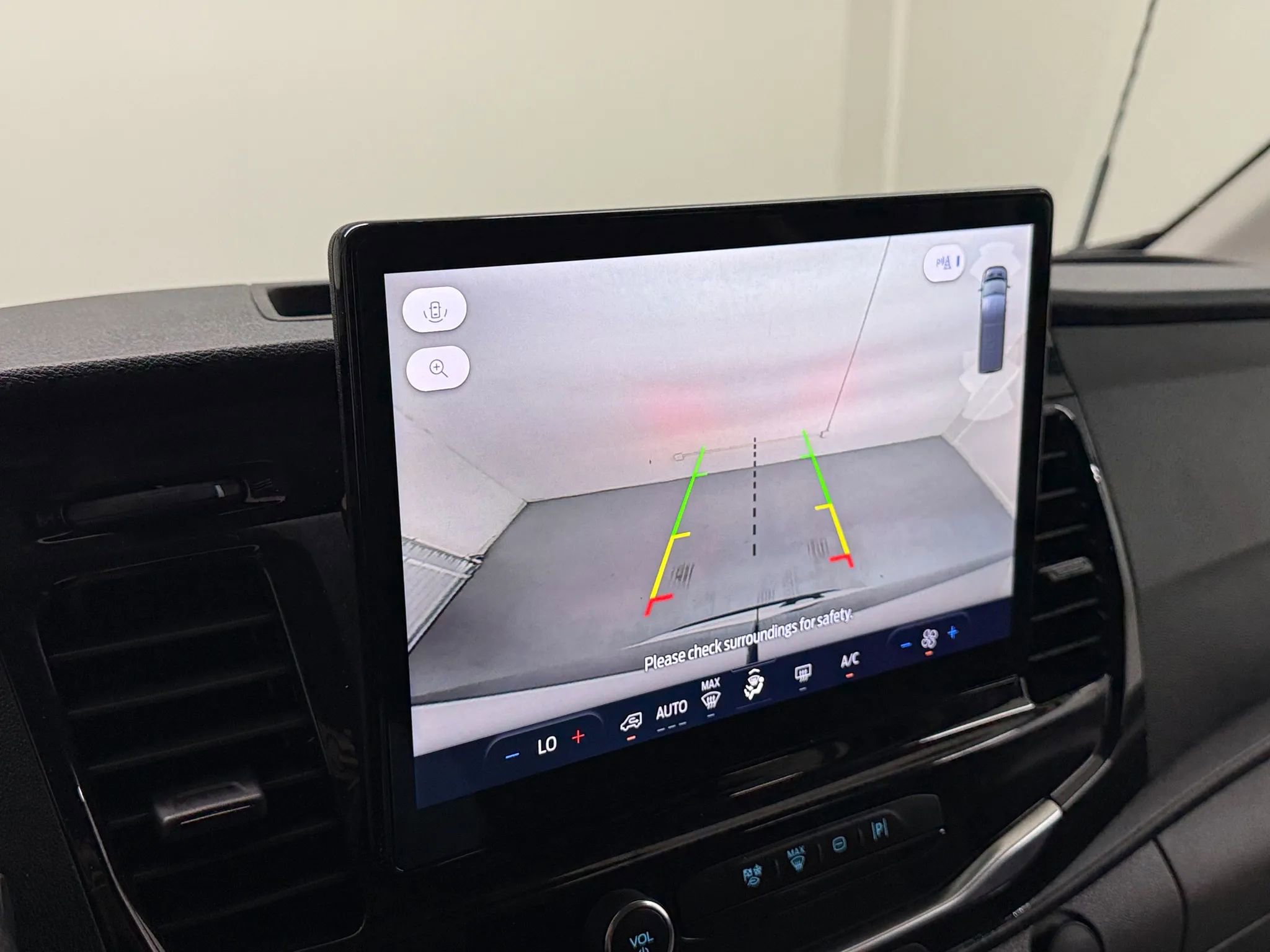 Used 2025 Ford Transit 350 XLT image 26