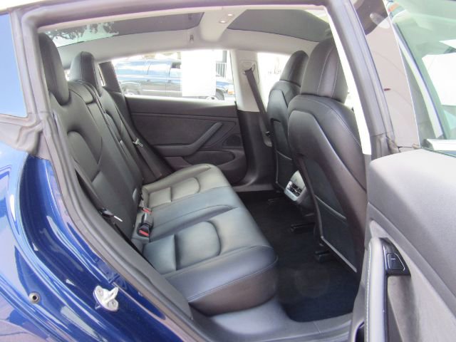 Used 2019 Tesla Model 3 Standard Range Plus image 24