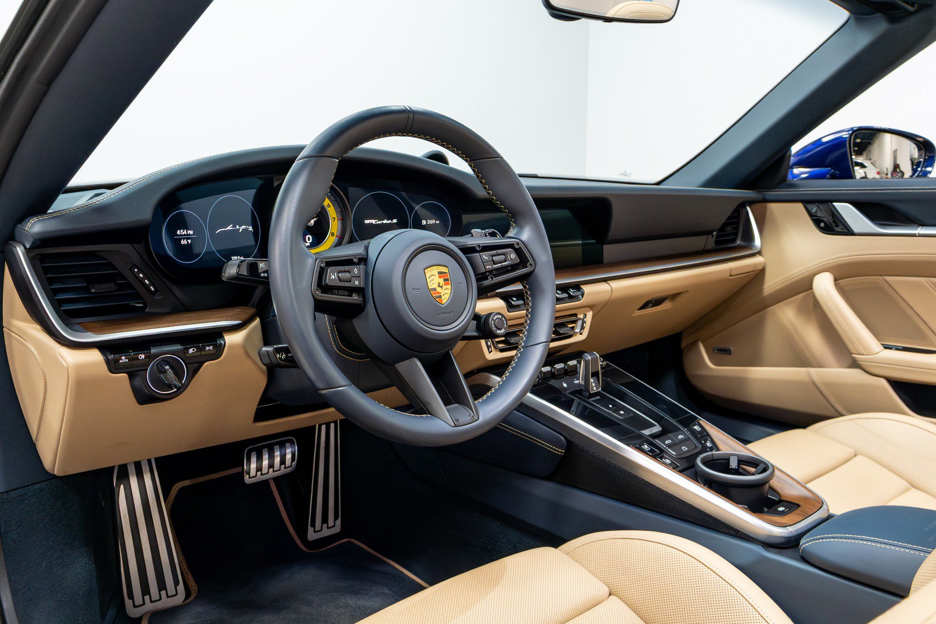 Used 2021 Porsche 911 Turbo S image 9