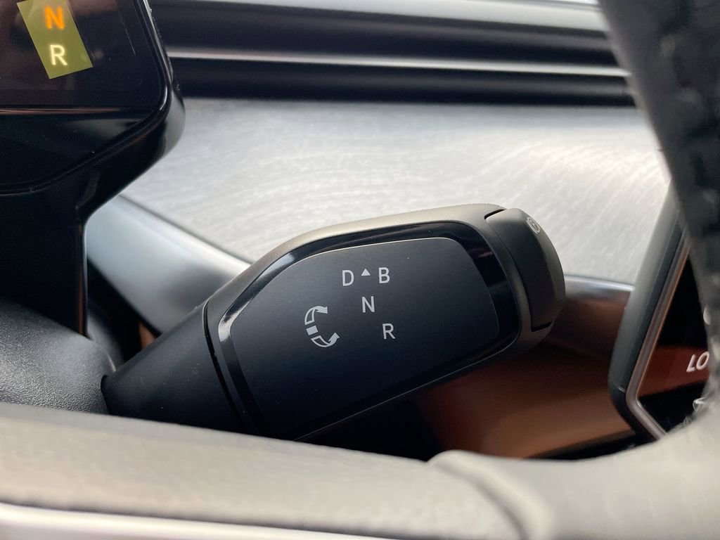 New 2025 Volkswagen ID. Buzz Pro S Plus image 46