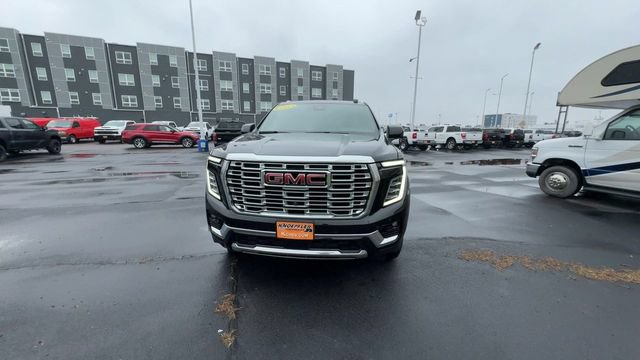 Used 2025 GMC Yukon XL Denali AWD/4WD image 3