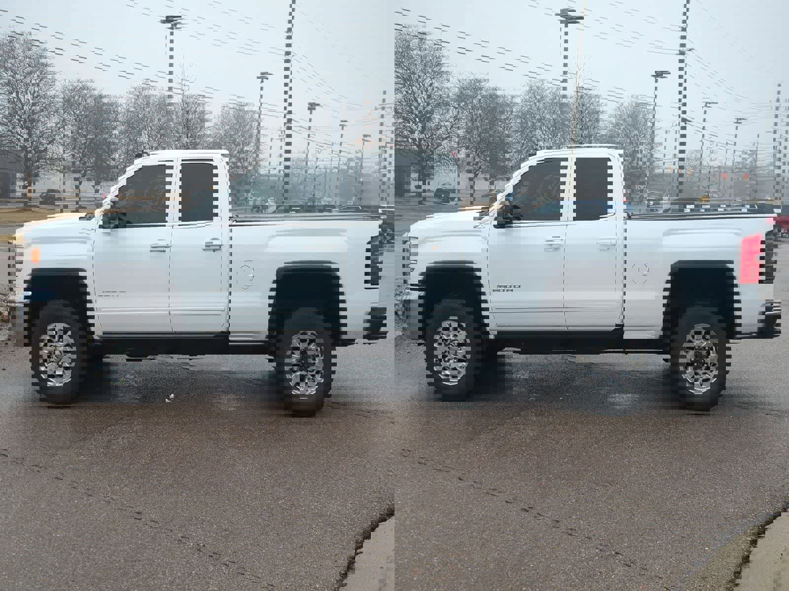 Used 2015 GMC Sierra 2500 SLE w/ SLE Preferred Package image 5