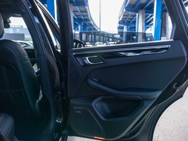 New 2026 Porsche Macan image 39