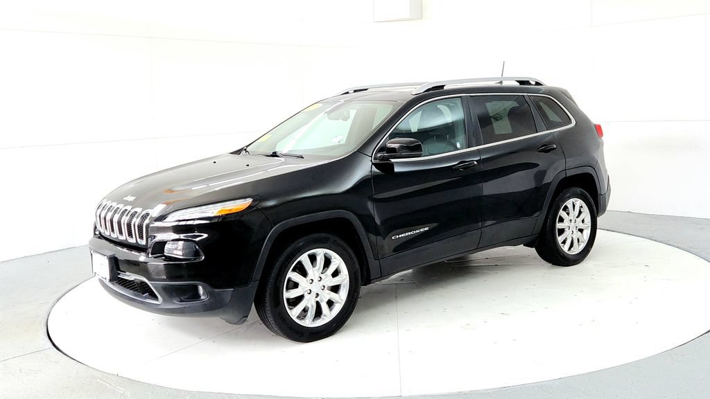 Used 2017 Jeep Cherokee Limited AWD/4WD image 5