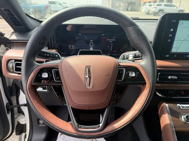 Used 2025 Lincoln Aviator Reserve w/ Illumination Package image 13
