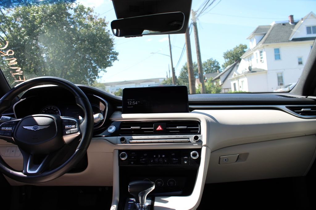 Used 2024 Genesis G70 2.5T image 28