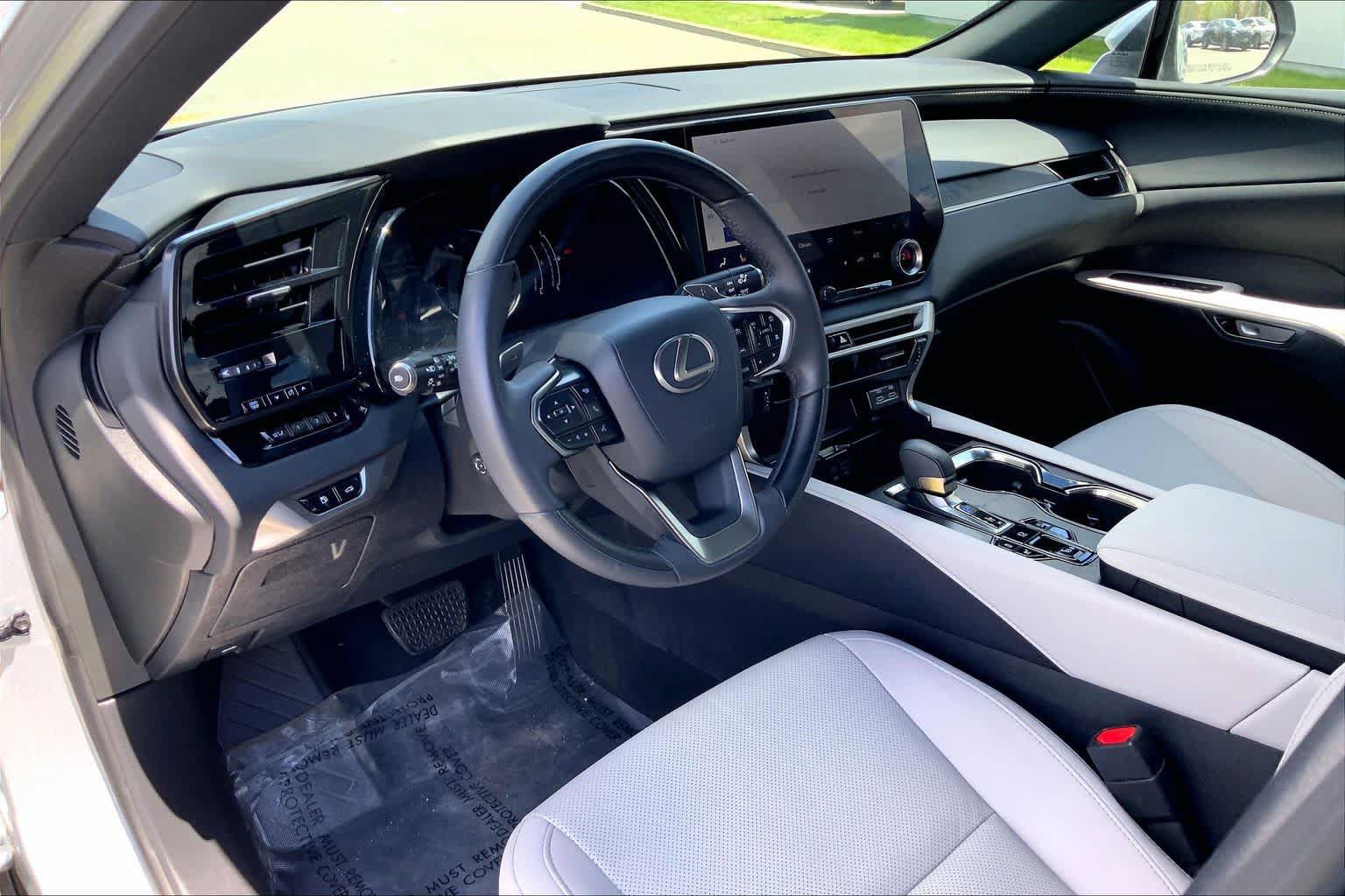 Certified 2024 Lexus RX 350 Premium w/ Cold Area Package AWD/4WD image 17