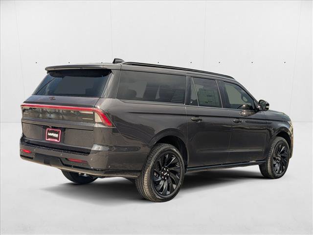 New 2025 Lincoln Navigator L Reserve w/ Jet Appearance Package video 2