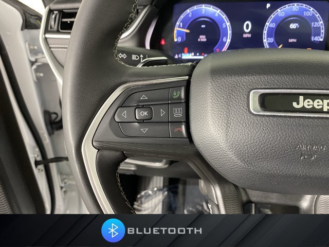 Used 2023 Jeep Grand Cherokee L Altitude AWD/4WD image 23