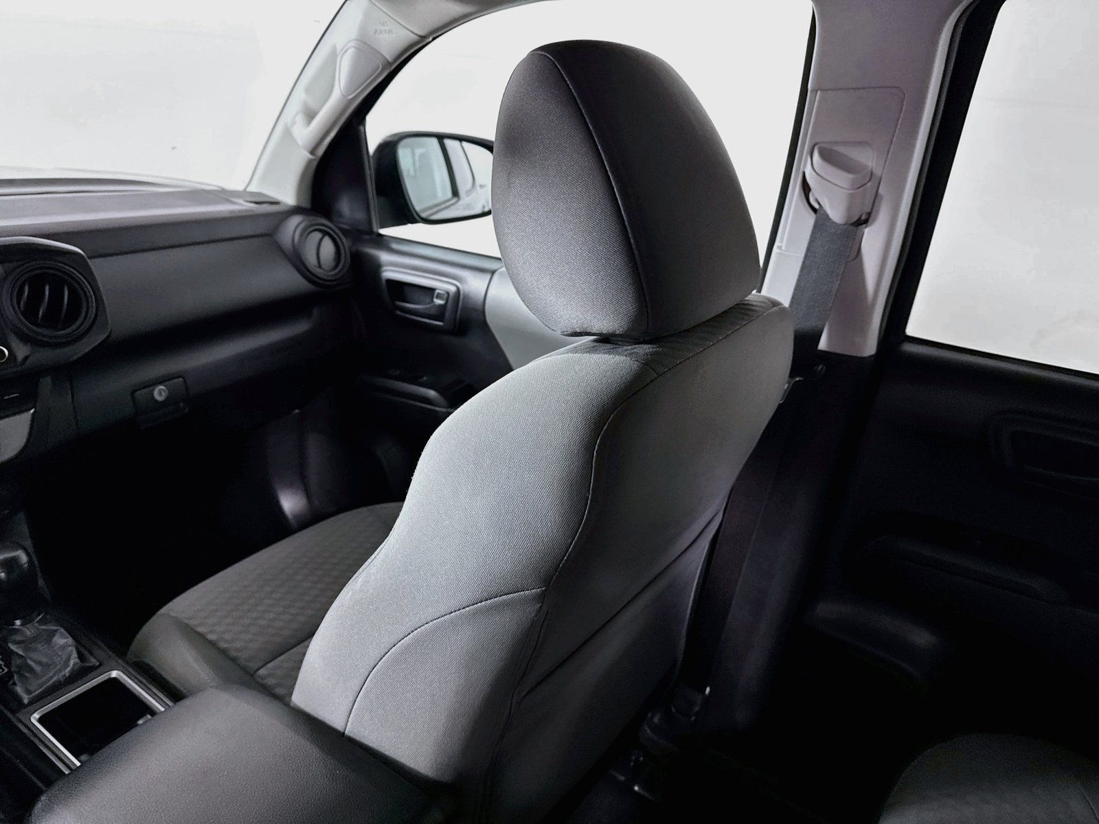 Certified 2023 Toyota Tacoma SR AWD/4WD image 21