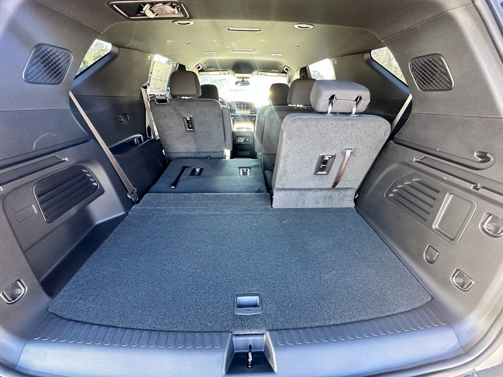 New 2026 Chevrolet Traverse LT image 13