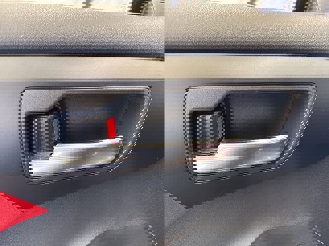 Used 2025 Toyota Highlander XSE image 36