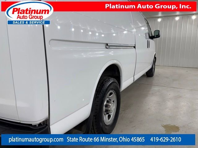 Used 2016 Chevrolet Express 3500 Extended RWD image 44