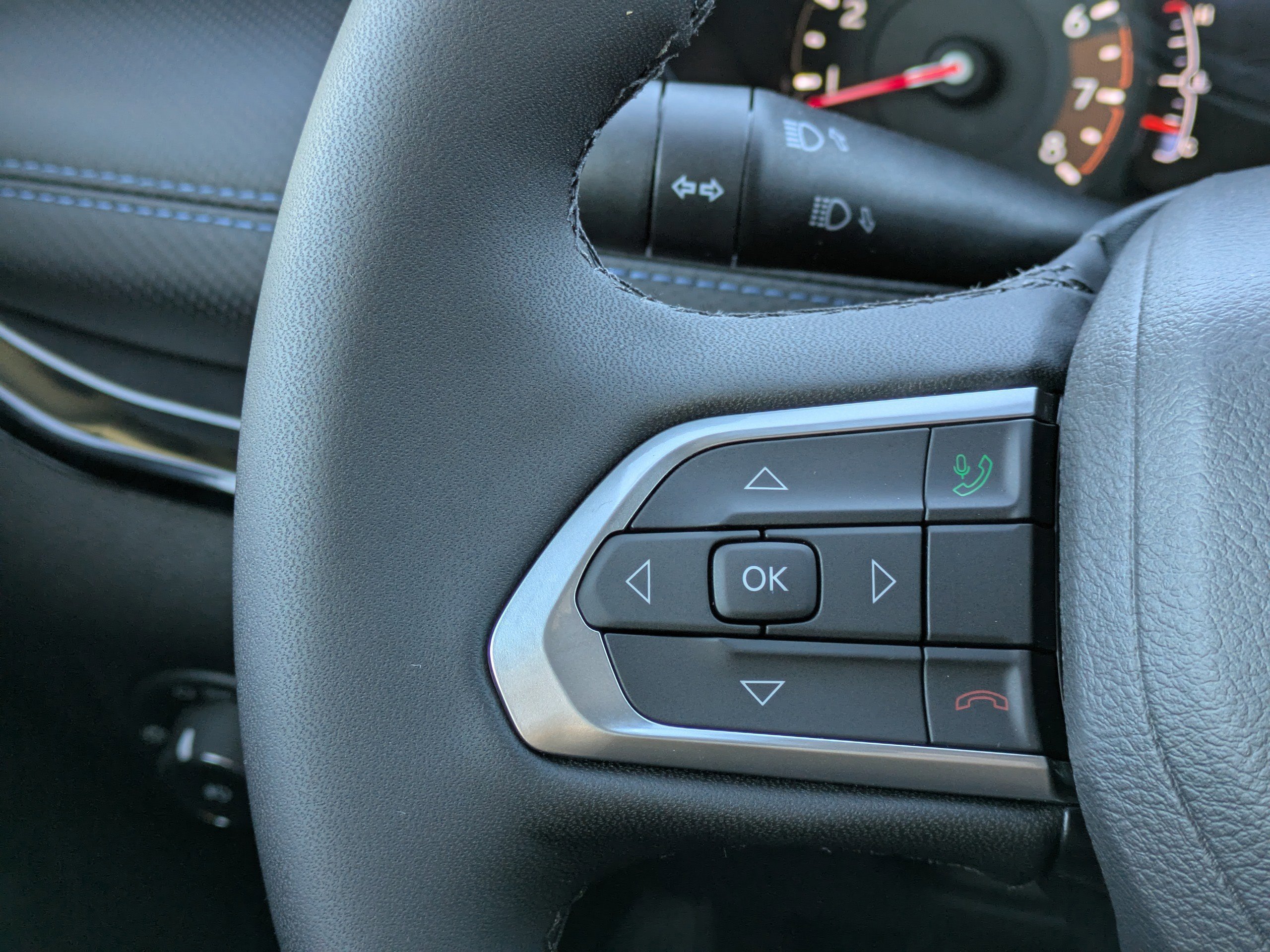 New 2026 Jeep Compass Latitude w/ Sun and Sound Group image 29