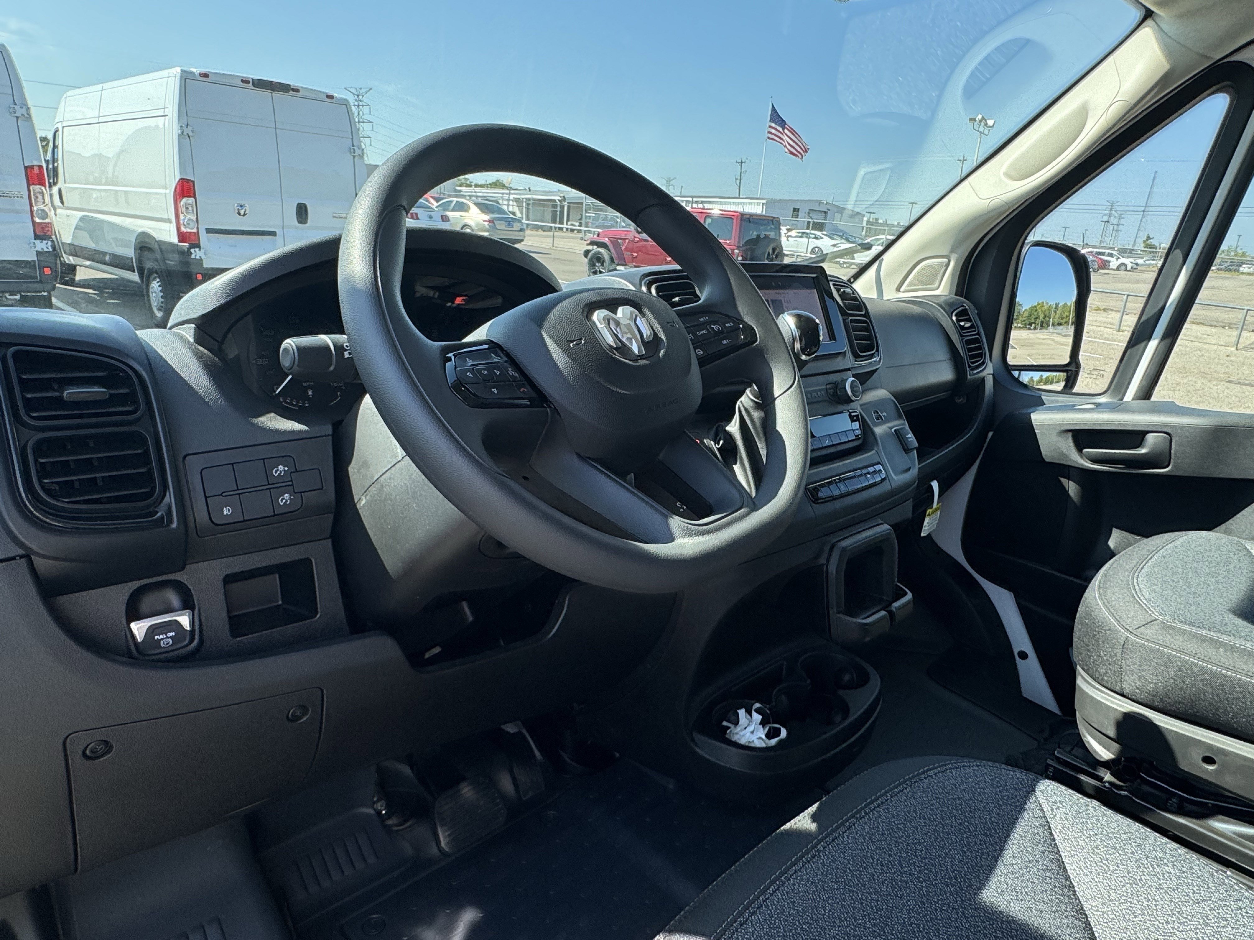 Used 2025 RAM ProMaster 2500 w/ Convenience Group image 6