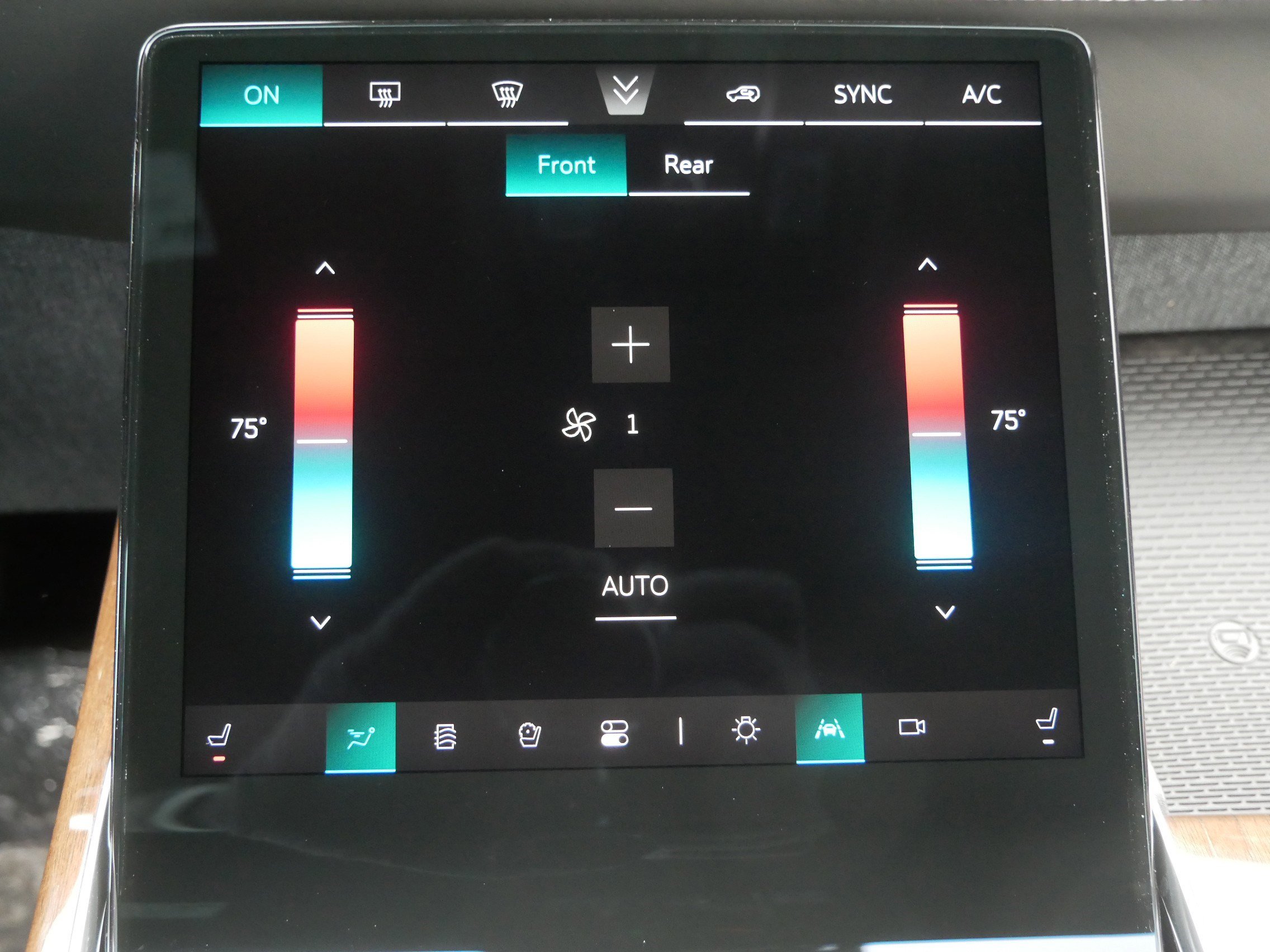 New 2026 Cadillac Escalade Platinum Sport w/ LPO, ONYX Package image 21