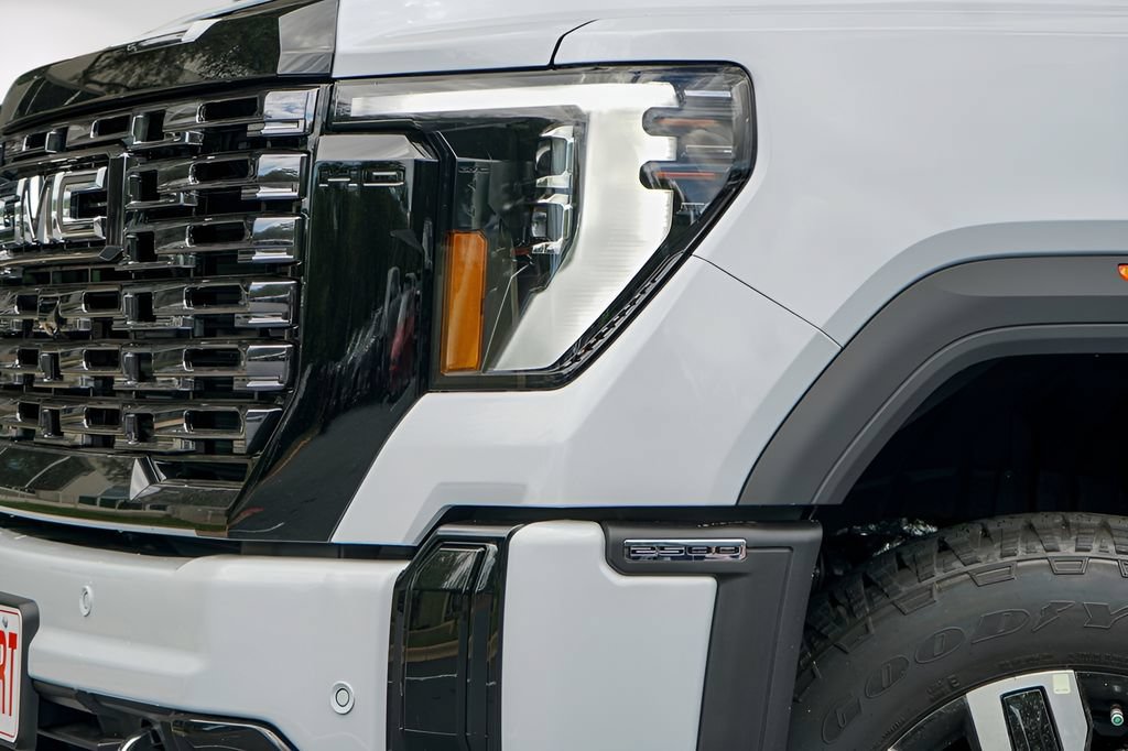 New 2026 GMC Sierra 2500 Denali Ultimate w/ Max Trailering Package AWD/4WD image 3