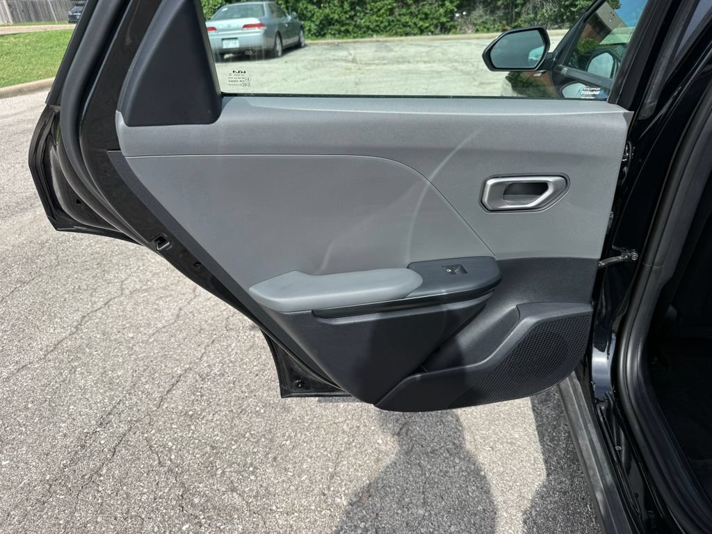 Used 2025 Kia K4 FWD image 27