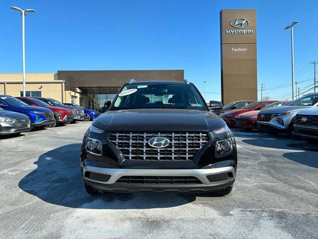 Certified 2023 Hyundai Venue SEL w/ Cargo Package image 2