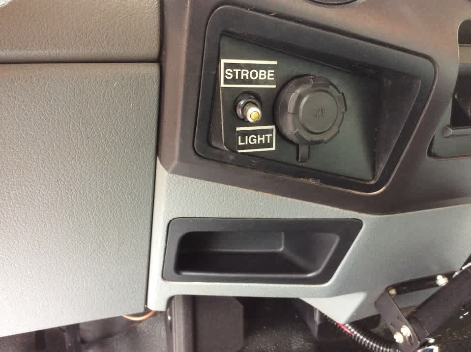 Used 2013 Ford F750 2WD Regular Cab Super Duty image 29