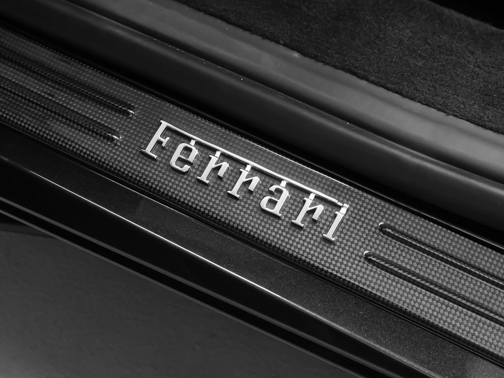Certified 2021 Ferrari F8 Tributo RWD image 43