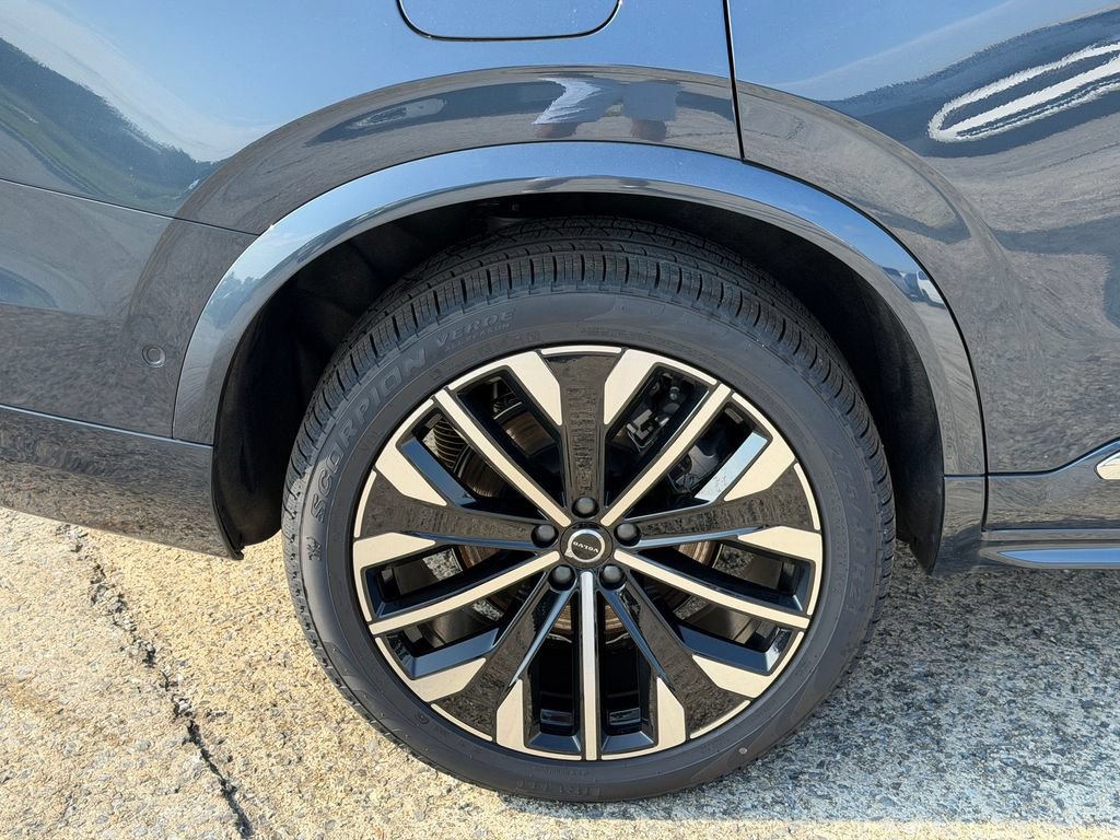 New 2026 Volvo XC90 T8 Ultra w/ Protection Package Premier AWD/4WD image 6