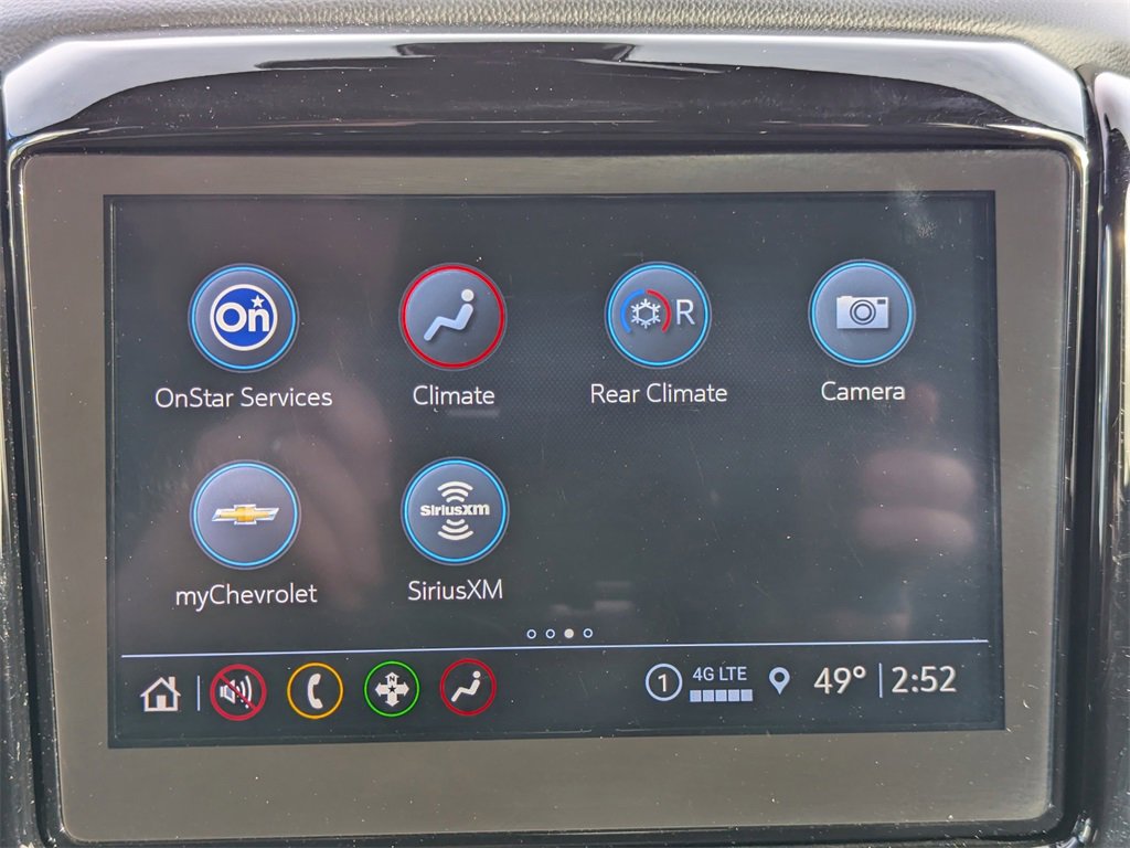 Used 2023 Chevrolet Traverse LT w/ Rear Camera Mirror Package image 22