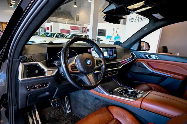 Used 2023 BMW X7 xDrive40i w/ Executive Package image 14