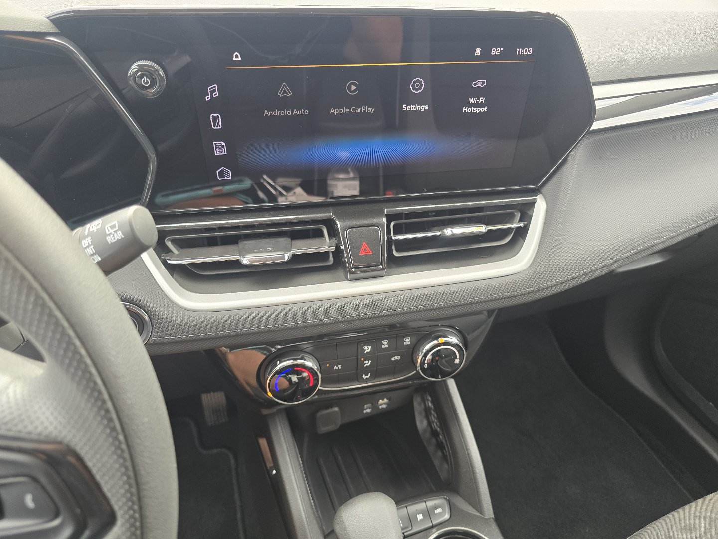 Used 2025 Chevrolet TrailBlazer LT AWD/4WD image 30