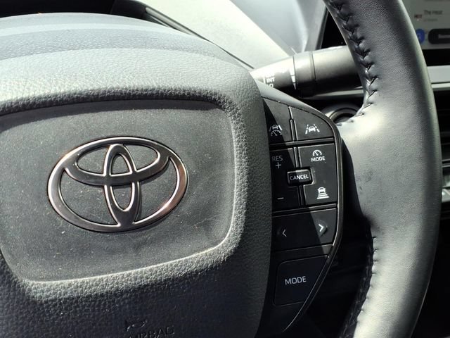 Certified 2025 Toyota Prius LE FWD image 19