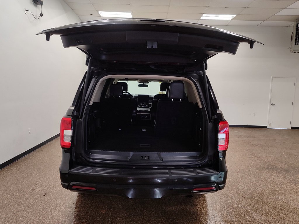 Used 2022 Ford Expedition XLT AWD/4WD image 5