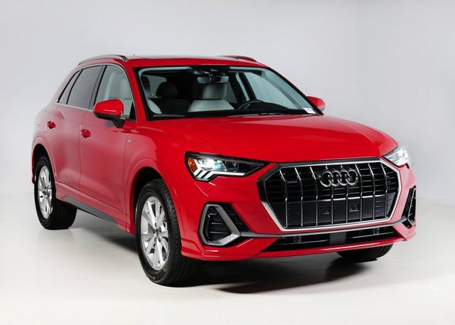 Used 2025 Audi Q3 2.0T Premium w/ Convenience Package AWD/4WD image 1