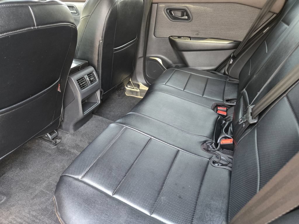Used 2023 Nissan Rogue S AWD/4WD image 19