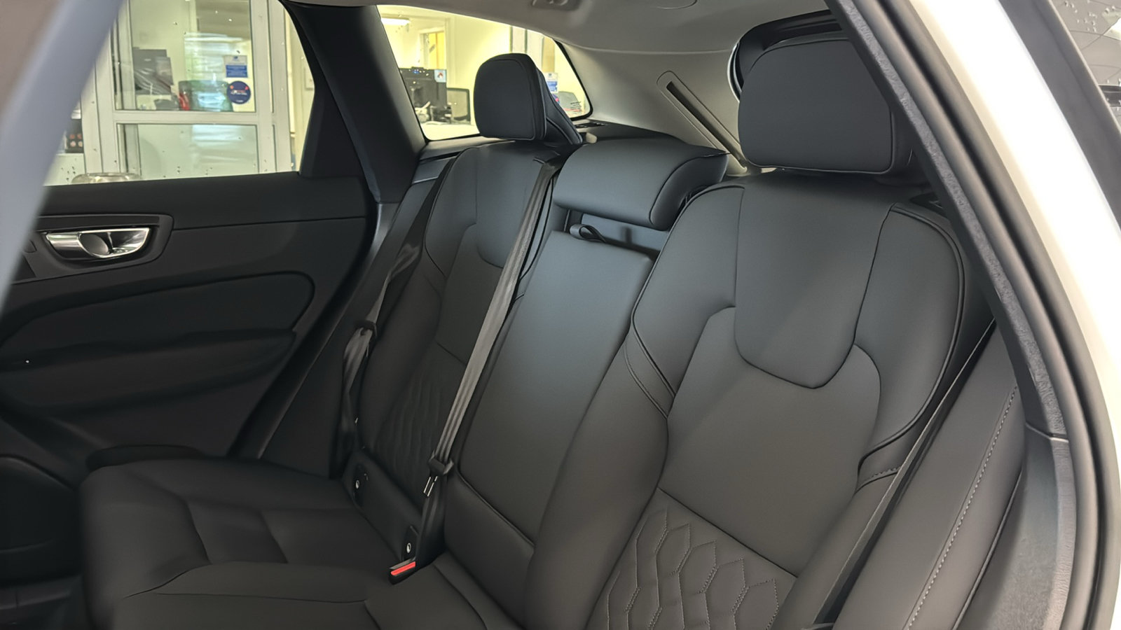 New 2026 Volvo XC60 T8 Plus w/ Protection Package Premier AWD/4WD image 26