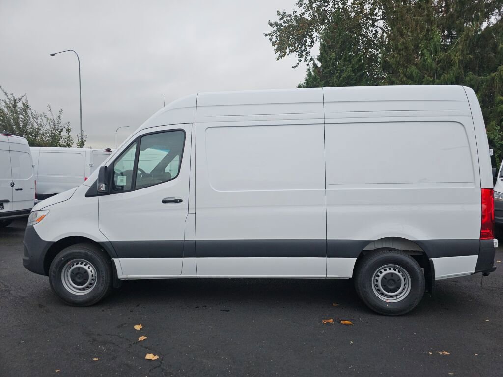 New 2025 Mercedes-Benz Sprinter 2500 image 3