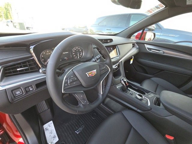New 2025 Cadillac XT5 Luxury w/ LPO, Floor Liner Package image 12