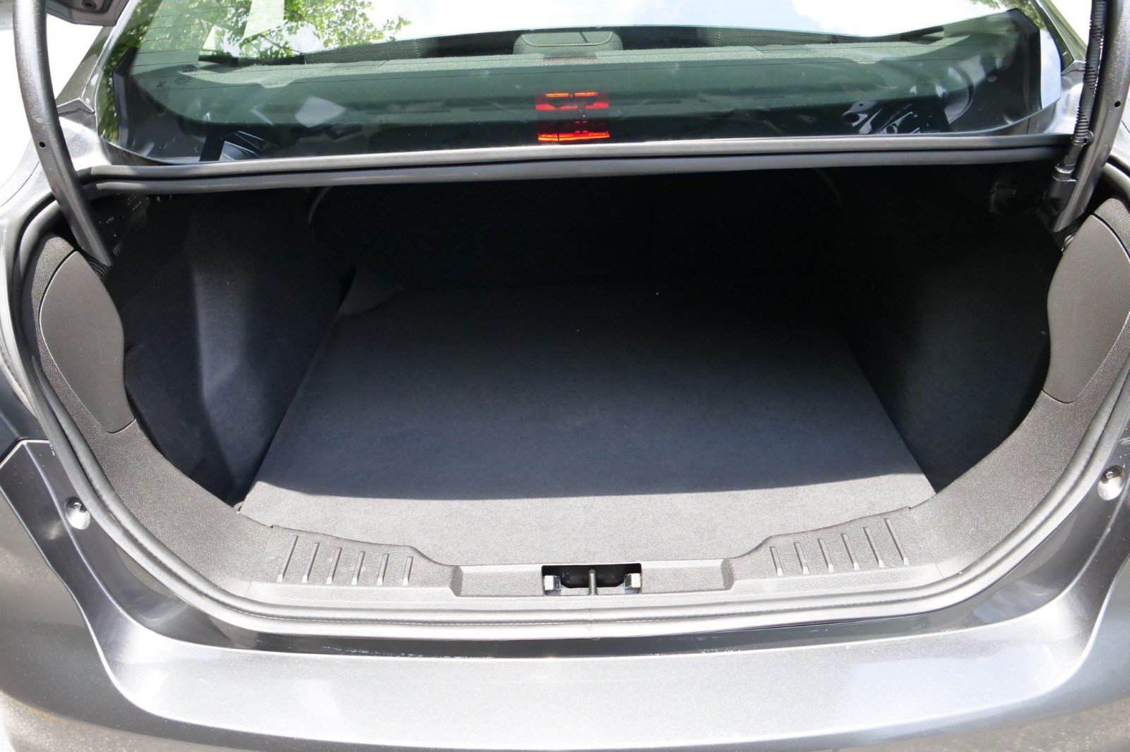 Used 2018 Ford Focus S FWD image 21