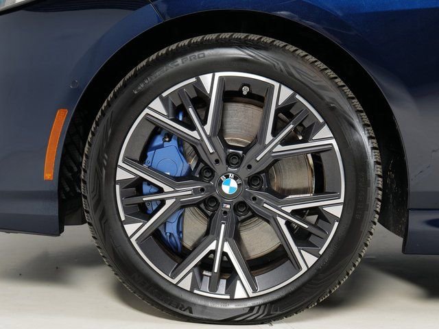 Used 2025 BMW M235i xDrive w/ Premium Package AWD/4WD image 9