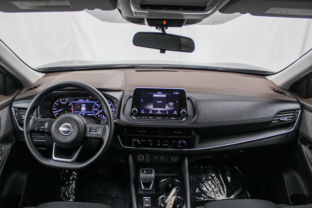 Used 2023 Nissan Rogue S AWD/4WD image 28