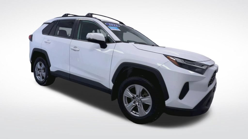 Used 2023 Toyota RAV4 XLE AWD/4WD image 15