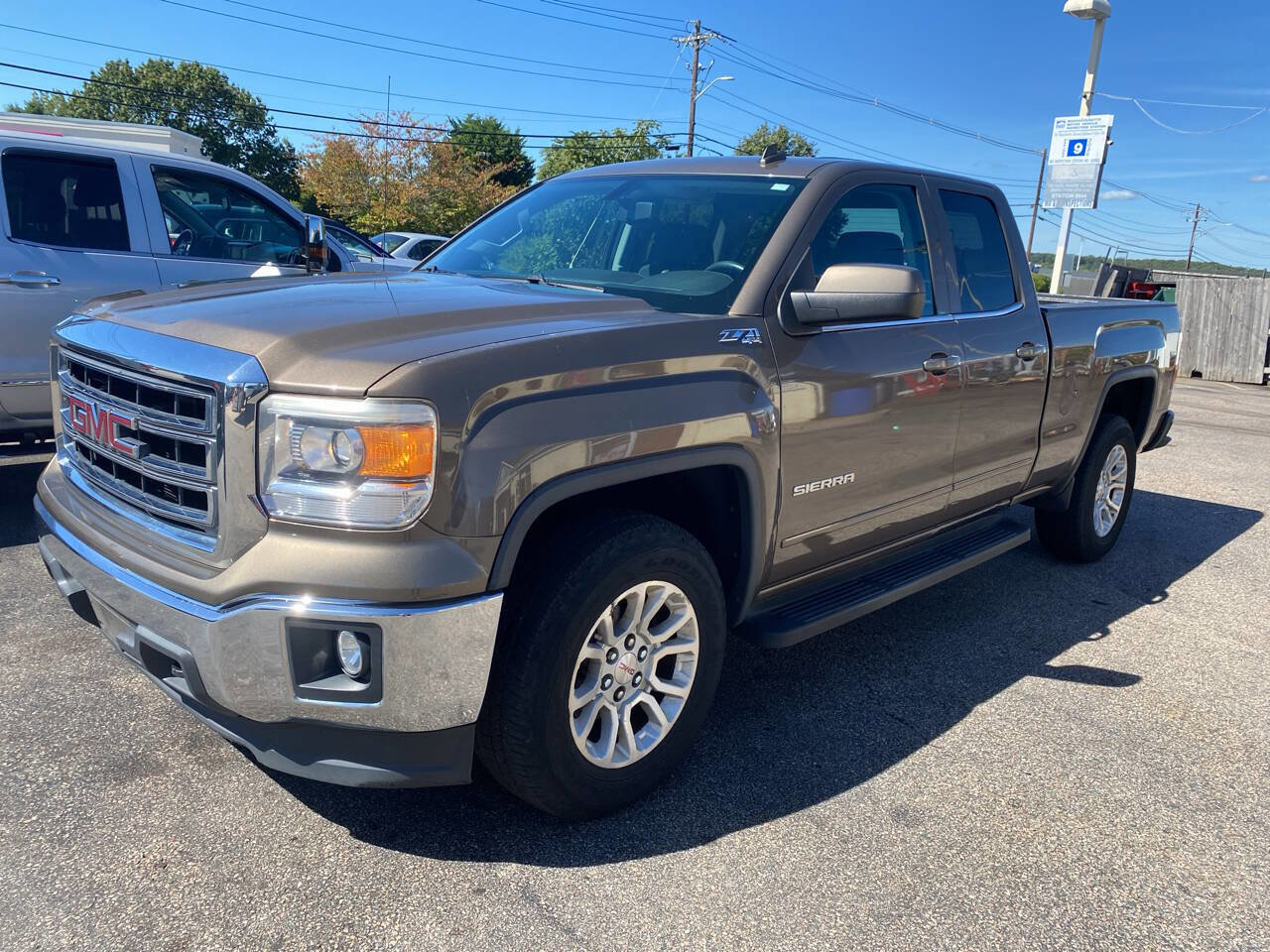 Used 2014 GMC Sierra 1500 SLE w/ SLE Value Package image 2