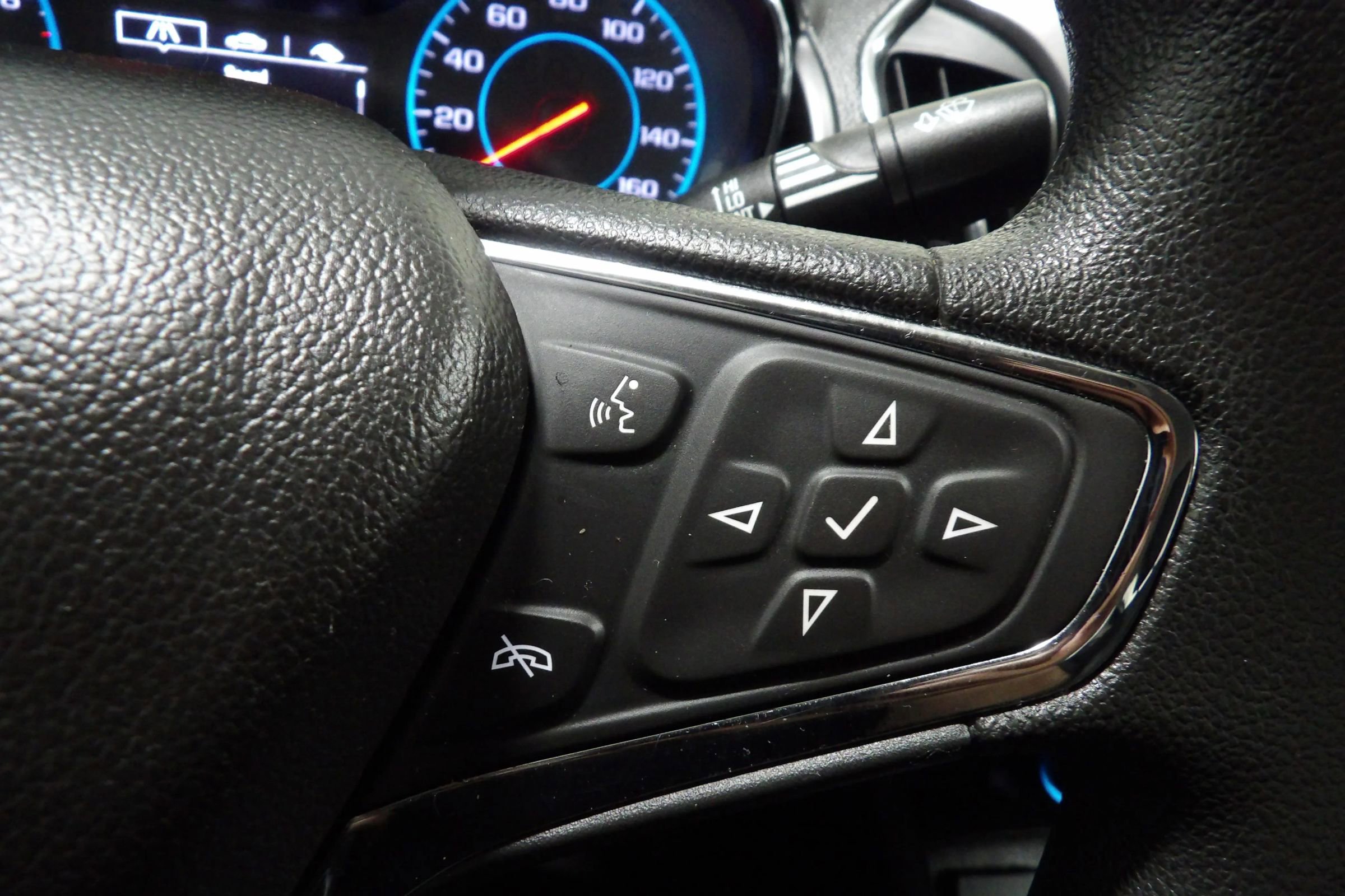 Used 2018 Chevrolet Cruze LT w/ Convenience Package image 14