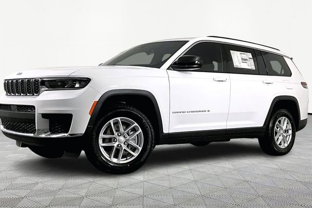 New 2026 Jeep Grand Cherokee L Laredo image 1