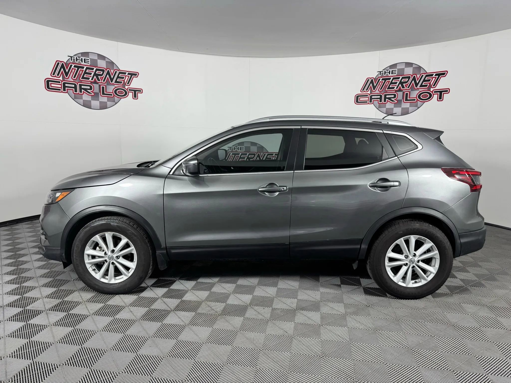 Used 2021 Nissan Rogue Sport SV image 4