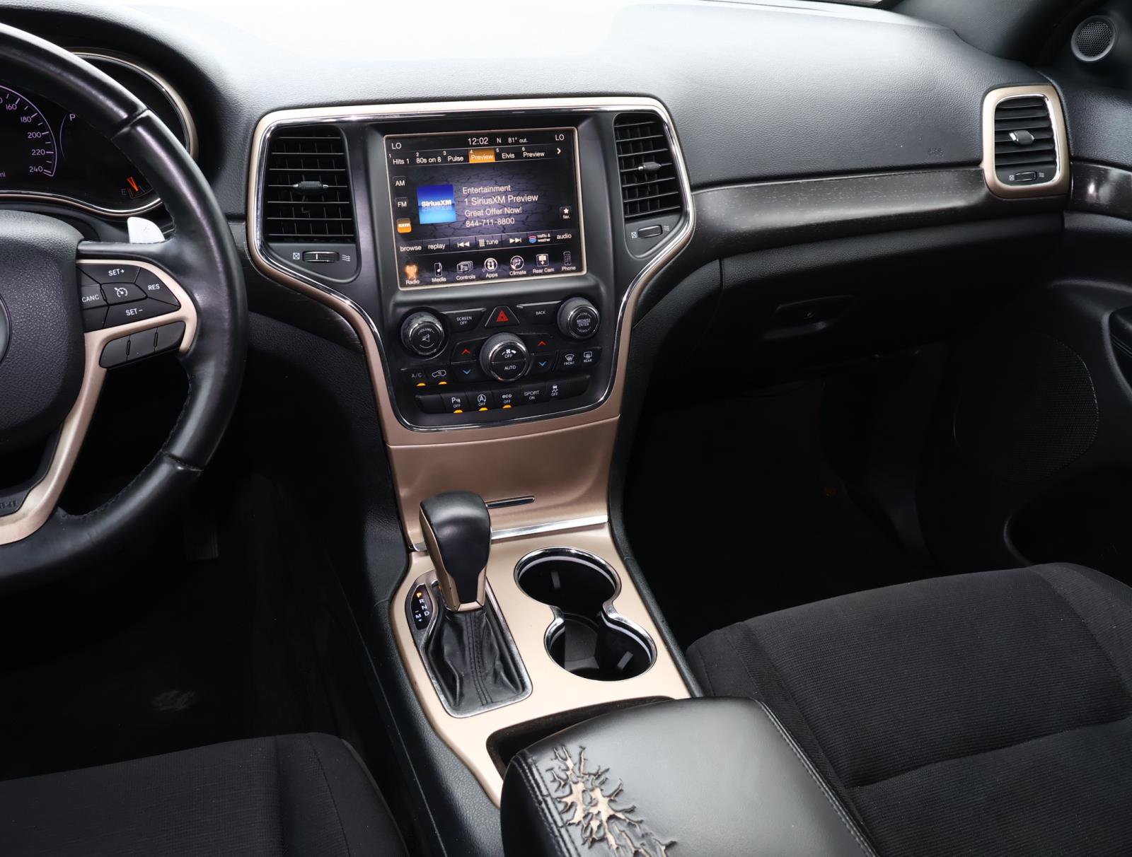 Used 2017 Jeep Grand Cherokee Laredo w/ Quick Order Package 2BE image 11