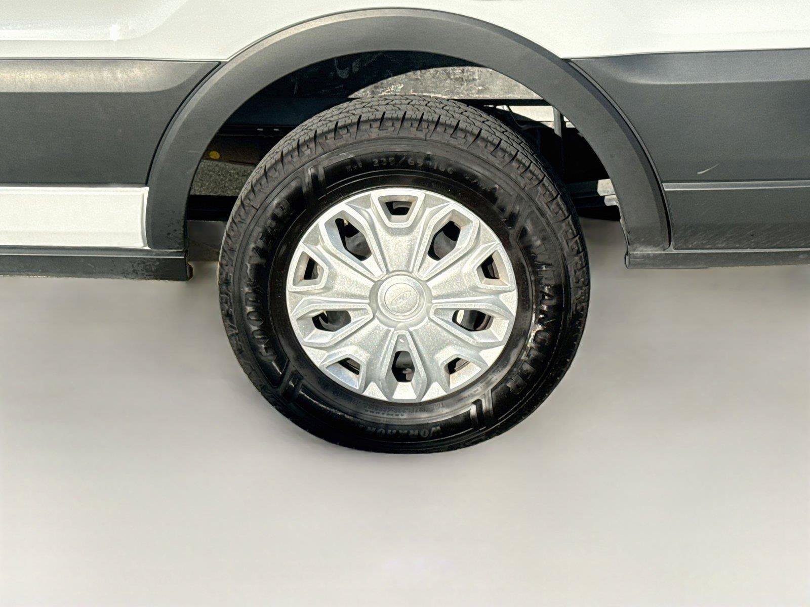 Used 2024 Ford Transit 350 XLT RWD image 31