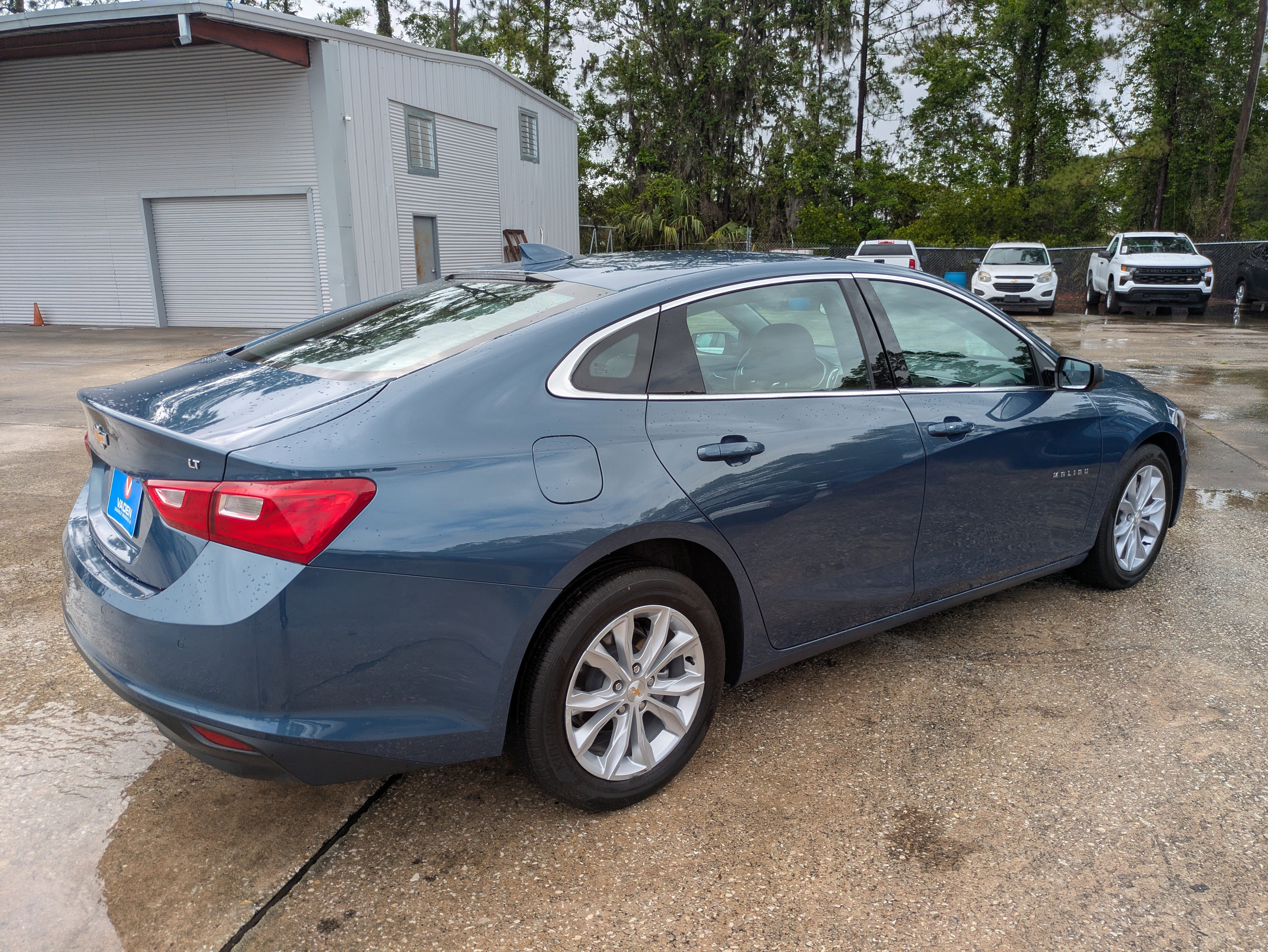 Used 2025 Chevrolet Malibu LT FWD image 23