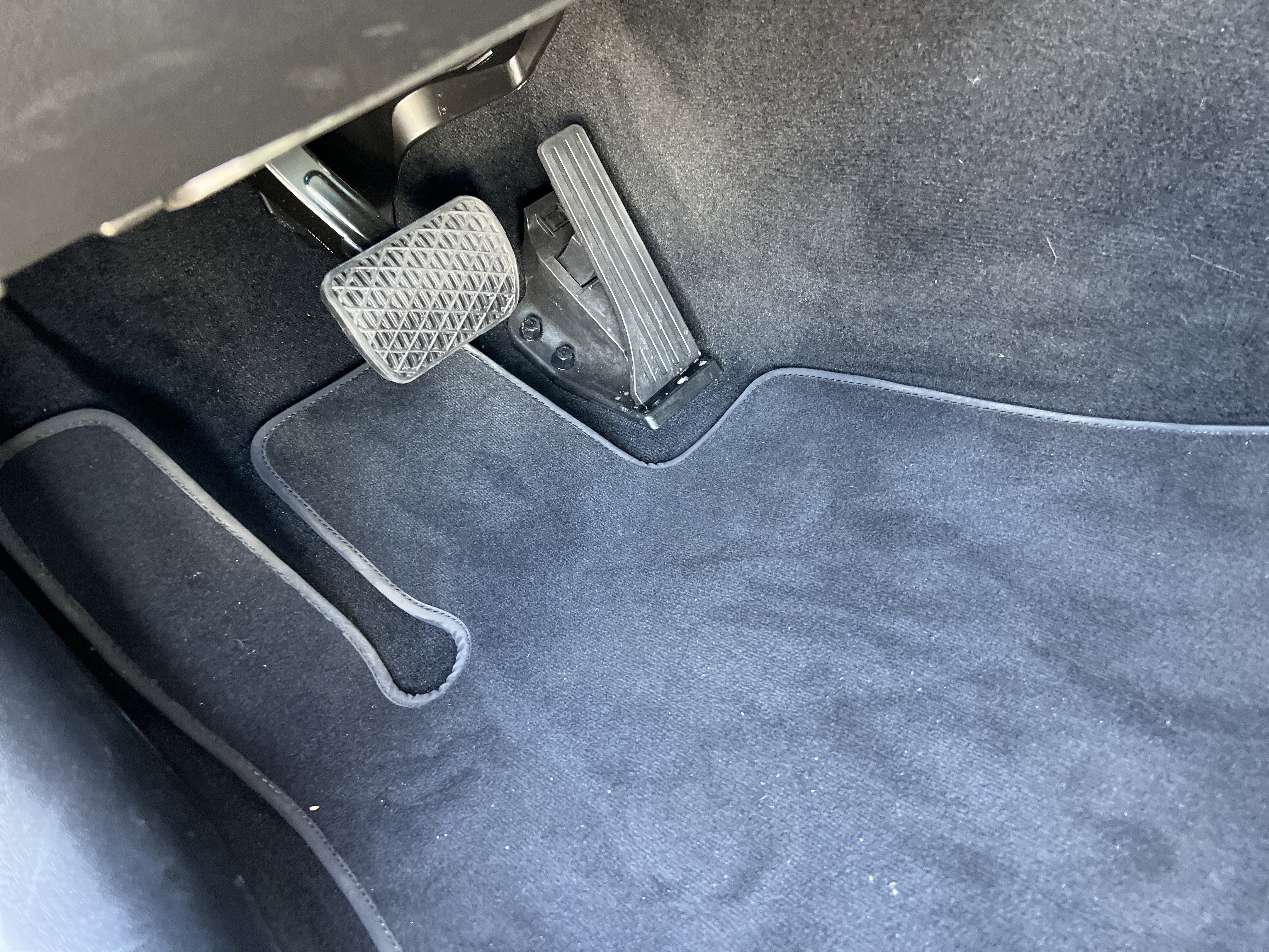 Certified 2025 Mercedes-Benz C 300 Sedan image 17