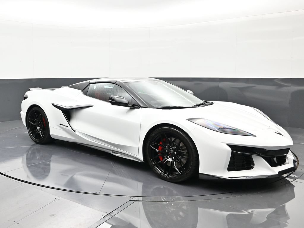 Used 2026 Chevrolet Corvette Z06 RWD image 7