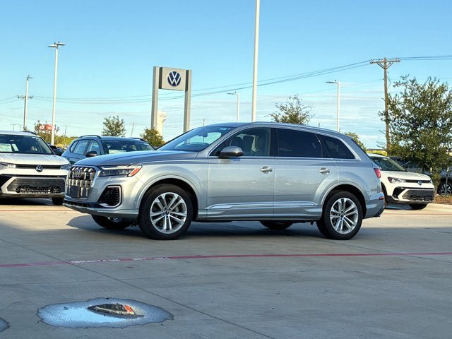 Used 2025 Audi Q7 3.0T Premium Plus AWD/4WD image 3
